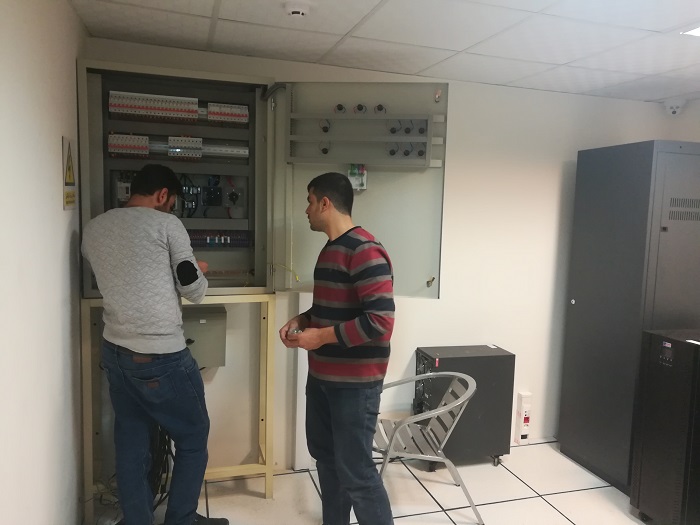 نصب دستگاه در دیتا سنتر مرکز ثبت اسناد