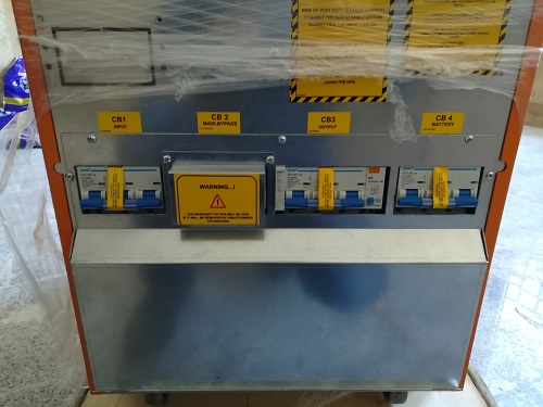 نصب تجهیزات یو پی اس در دانشکده دندانپزشکی قزوین