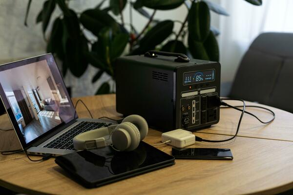 تامین برق محل کار و خانه