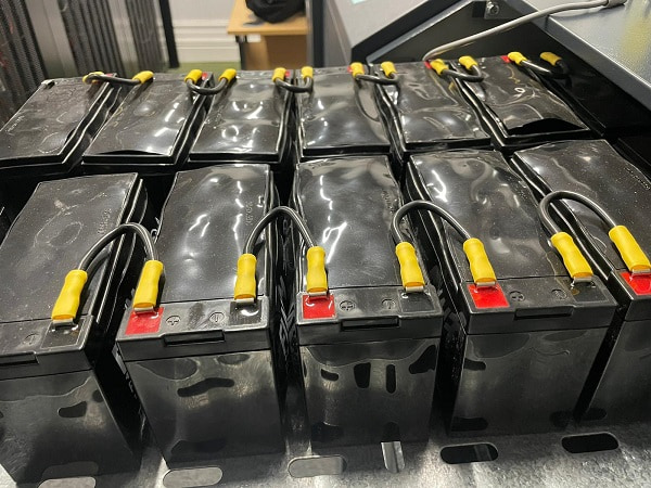 تشخیص باتری یو پی اس اصل